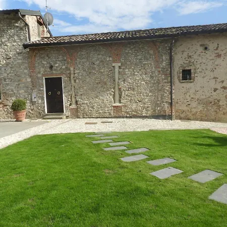 Casale Santo Stefano * Rodengo-Saiano
